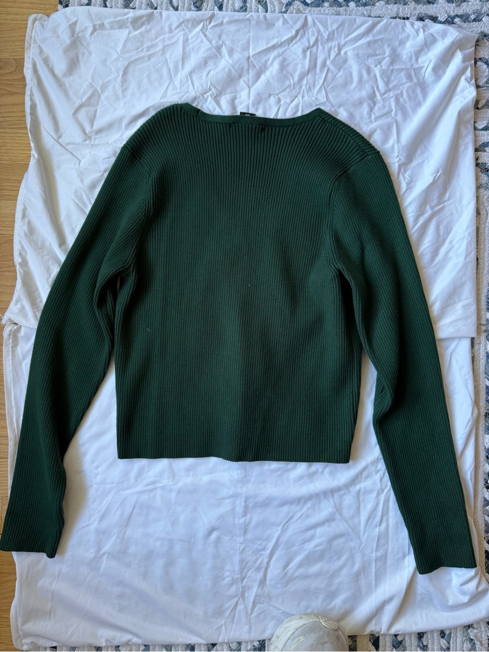 Hunter Green Ribbed V-Neck Button-Front Sweater - Picture 2 of 3